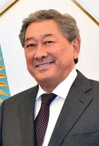 File:Baktykozha Izmukhambetov - May 2016 (cropped).jpg