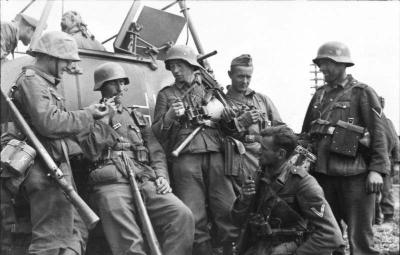 File:Bundesarchiv Bild 101I-218-0524-31, Russland-Süd, Soldaten bei Rast.jpg