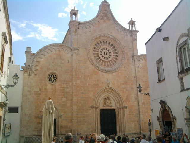 File:Cathedral (Ostuni).jpg