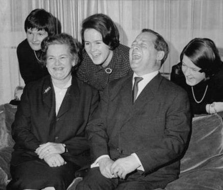 File:Feodor Lynen with family 1964.jpg