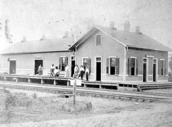 File:P&A depot Milton.jpg