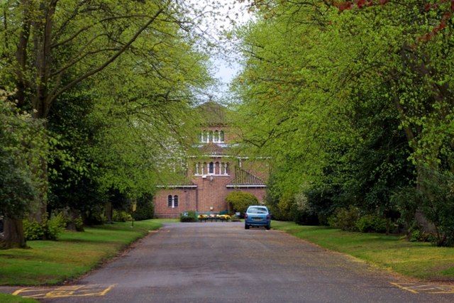 File:Robin Hood Cemetery and Crematorium.jpg