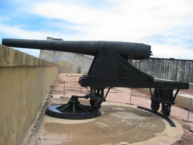 File:San cristobal cannon s.jpg