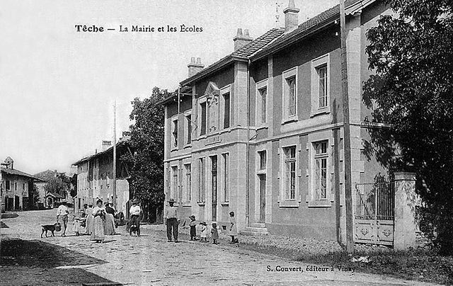 File:Teche mairie et école début XX siècle.jpg