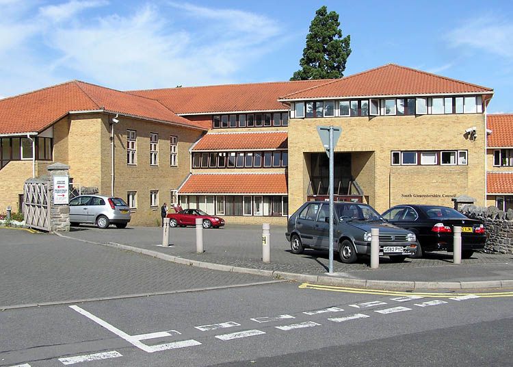 File:Thornbury.southglos.offices.arp.750pix.jpg