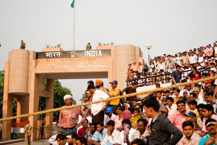 File:Wagah border.jpg