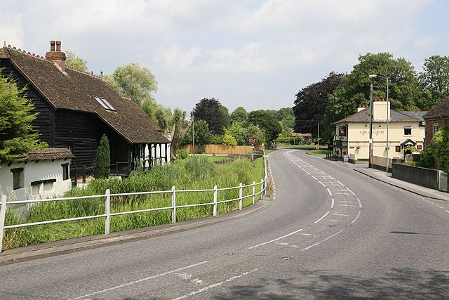 File:A354 through Coombe Bissett.jpg