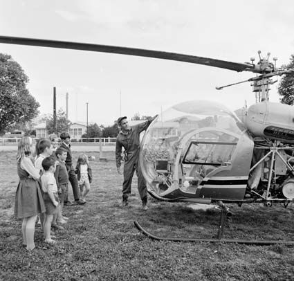 File:Bell 47G Swifts Creek - 1966.jpg