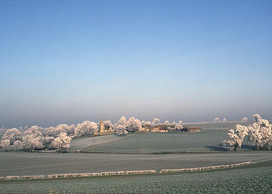 File:Creeton village in frost.jpg