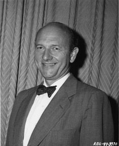 File:David E Lilienthal c1947.jpg