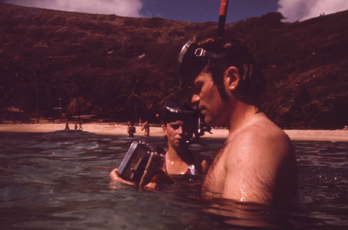 File:Hanauma Bay snorkelers 1973.png