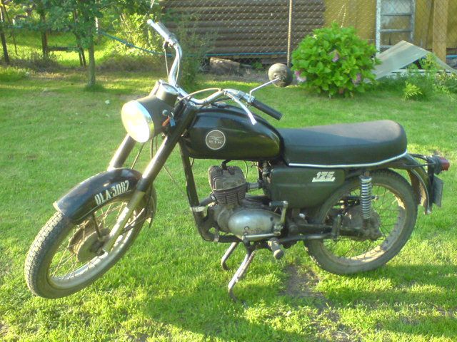 File:Old polish motorcycle WSK M06B3.jpg