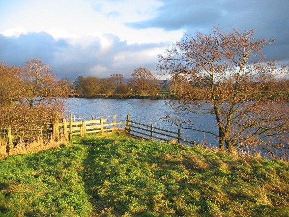 File:River Lune - geograph.org.uk - 295141.jpg