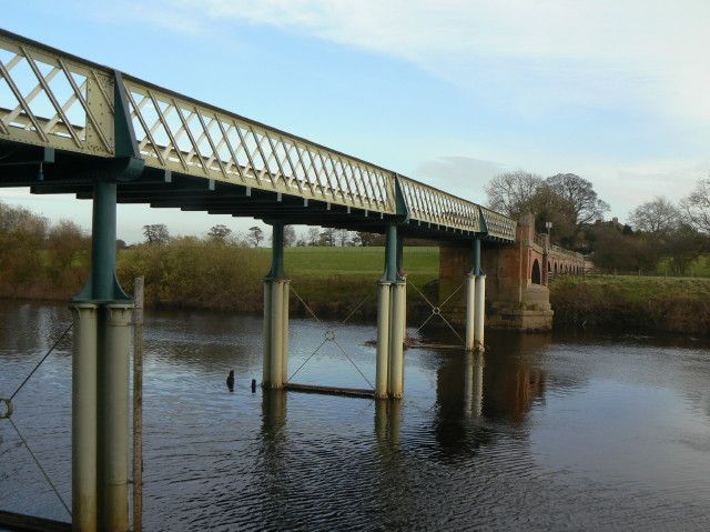 File:Aldwark Bridge - geograph.org.uk - 1586698.jpg