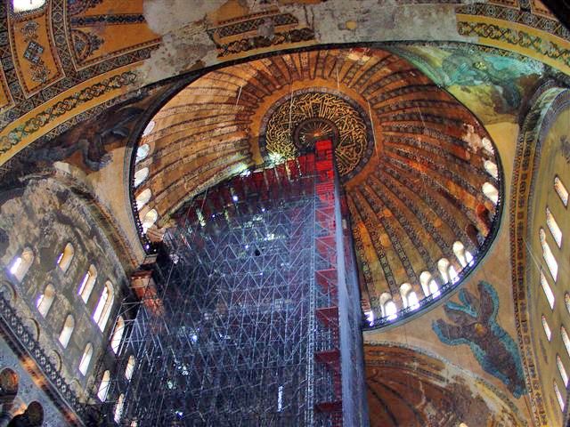 File:Aya Sophia Under Restoration.jpg