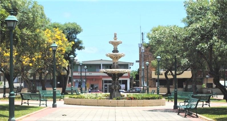 File:Central Plaza in Camuy, Puerto Rico.jpg