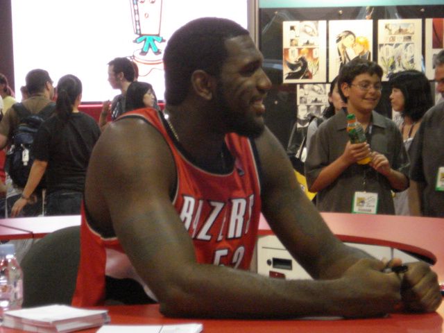 File:Greg Oden Comic-Con 2008.jpg