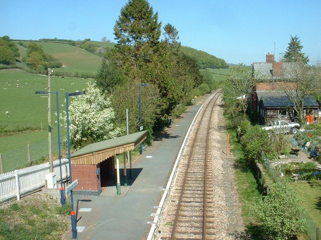 File:Llanbister Rd Station.jpg