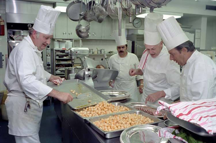 File:White House chefs 1981.jpg