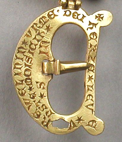 File:Amatory Brooch MET sf1986-386s3.jpg