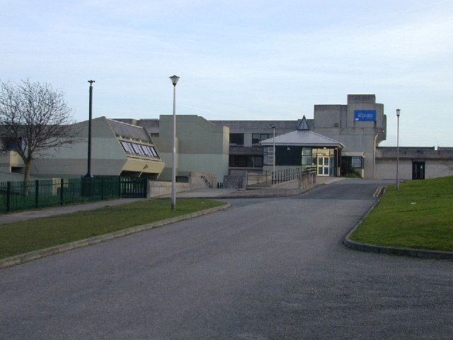 File:Argoed School - geograph.org.uk - 109136.jpg