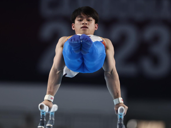 File:Carlos Yulo PBars 2023 SEA Games.png