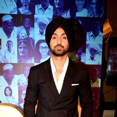 File:Diljit-Dosanjh-and-others-grace-Rising-Star-2-Uthao-Soch-Ki-Deewar-3.jpg(2).edit1.jpg