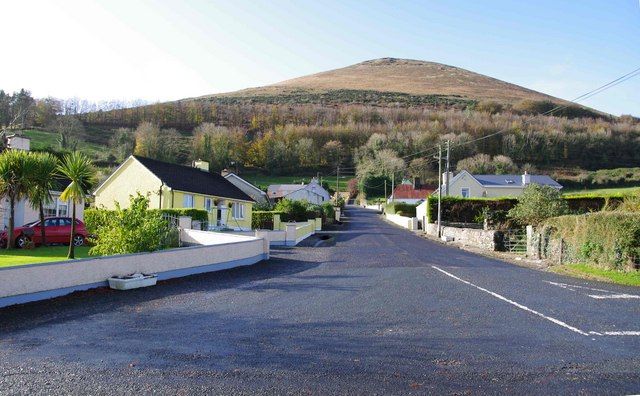 File:Glenosheen Village - geograph.org.uk - 1571355.jpg