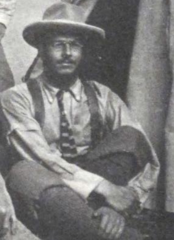 File:Guy Knowles - from Guillarmond 1904.png