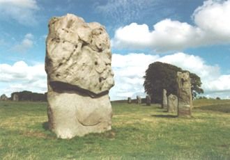 File:Avebury-1993.jpg