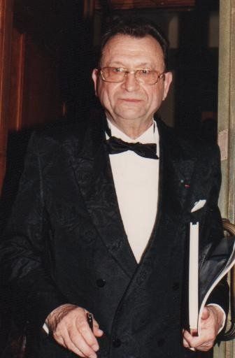 File:Claude Piéplu.jpg