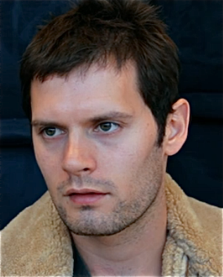 File:Hugo Becker (Festival Film -version originale-).png