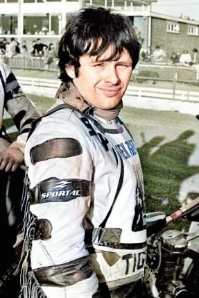 File:Ray Bales (speedway rider).jpg