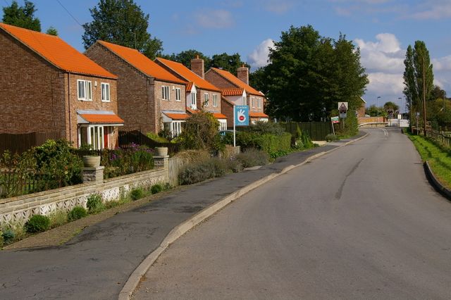 File:Wressle, Main Road.jpg