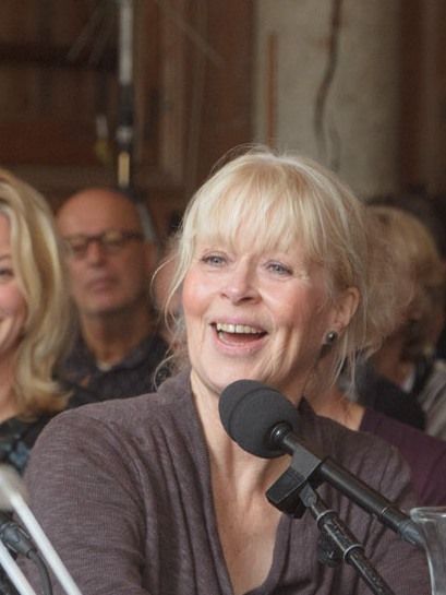 File:AnnegreetVanBergen2015.jpg