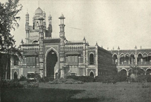 File:Chepauk Palace.jpg