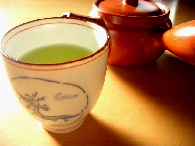 File:Morning cup of green tea.jpg