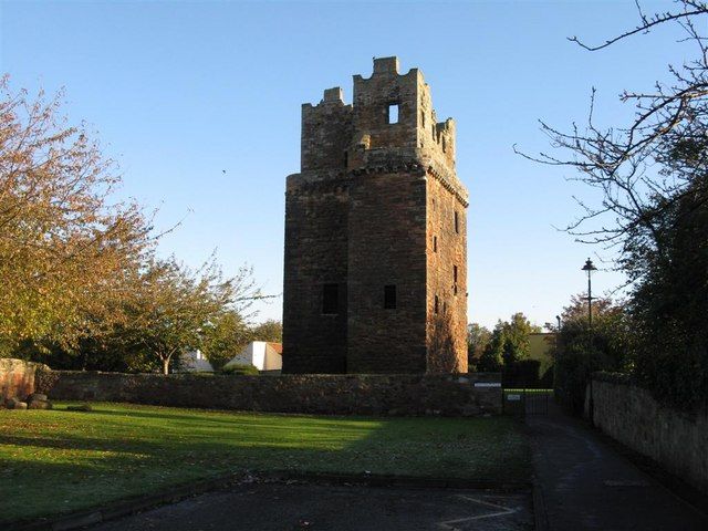 File:Preston Tower - geograph.org.uk - 1031308.jpg