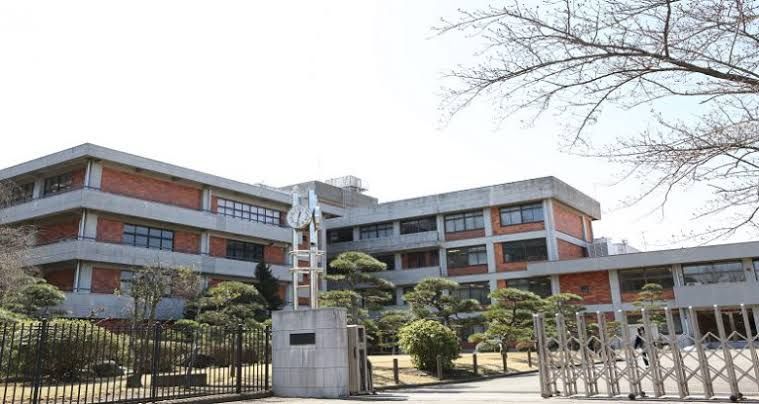 File:Seisen jhs.jpg