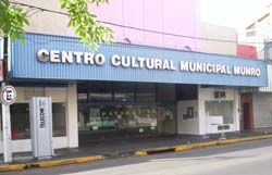 File:Centro Cultural Munro.jpg