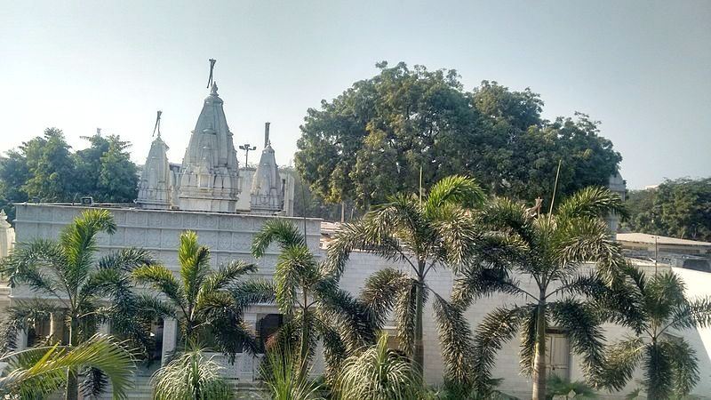 File:Dadabari, Mehrauli - side view.jpg