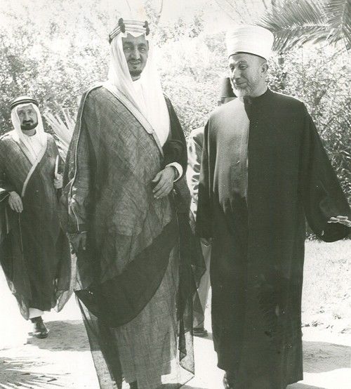 File:Faisal with Haj Amin al-Husseini.jpg