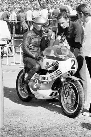 File:Kel Carruthers.jpg