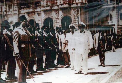 File:King Farouk departure in 1952.jpg