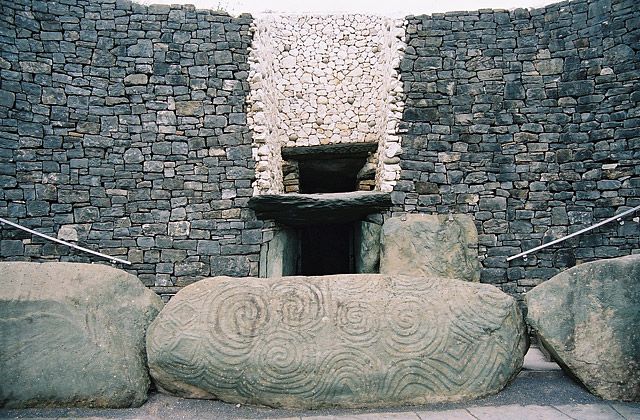 File:Newgrange Entrance.jpg