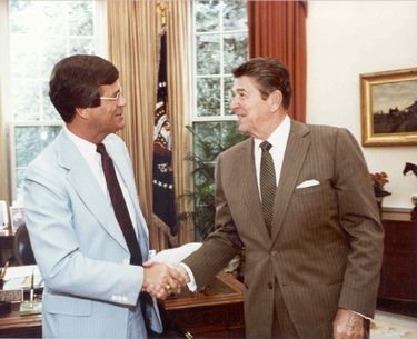 File:Ronald Reagan and Trent Lott.jpg