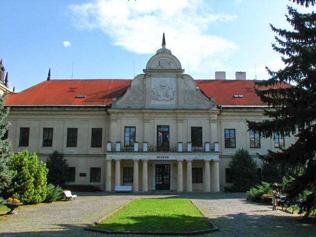 File:Trebisov vlastivedne muzeum.jpg