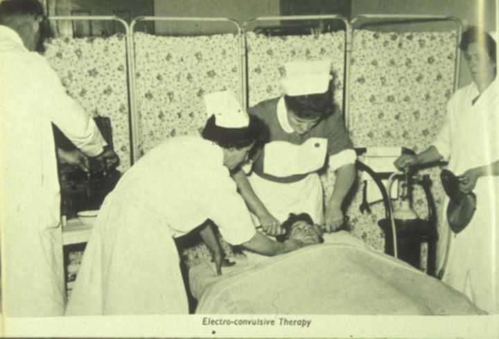 File:Winwick Hospital, Electroconvulsive therapy, 1957 (14466087218).jpg