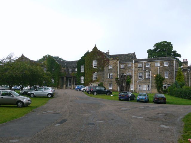 File:Woolley Hall - geograph.org.uk - 905216.jpg