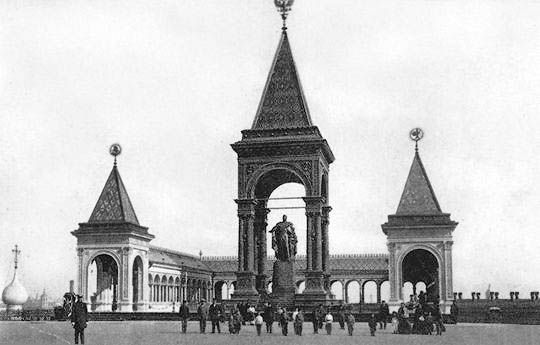 File:Alexander II Monument.jpg